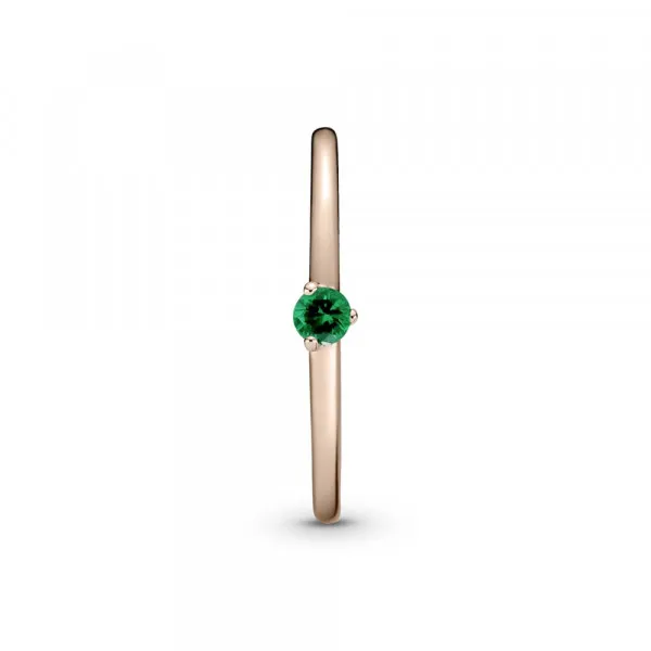 Prsten sa zelenim kamenčićem 