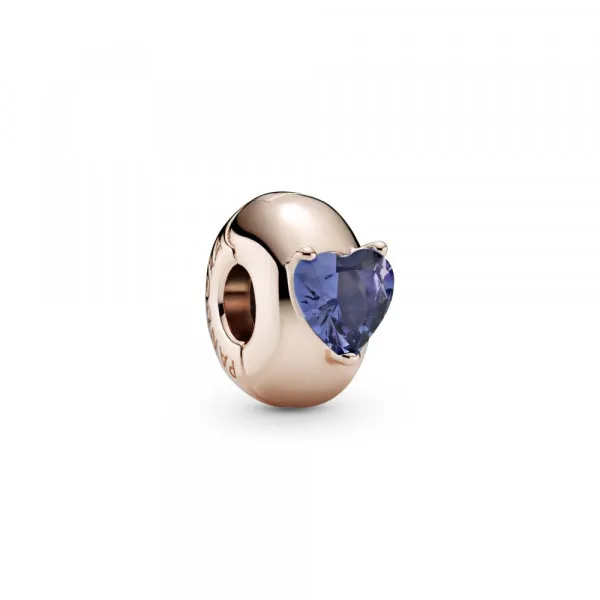 Kopča s plavim kamenčićem u obliku srca 