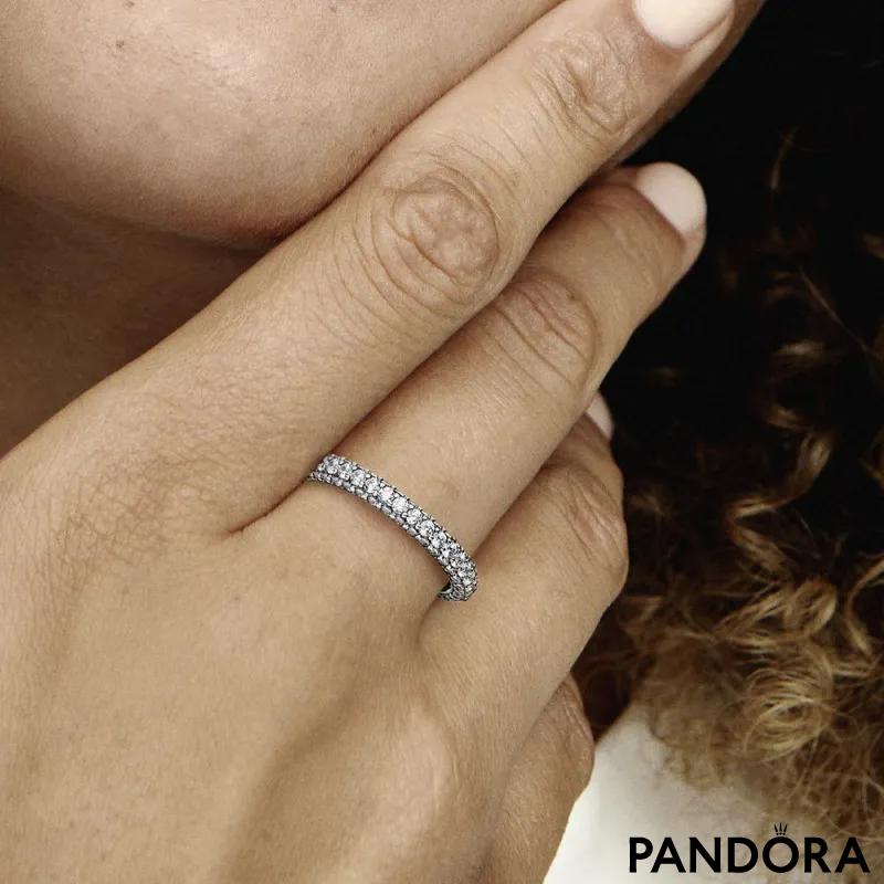 Prsten Pandora Timeless s jednim redom pavéa 