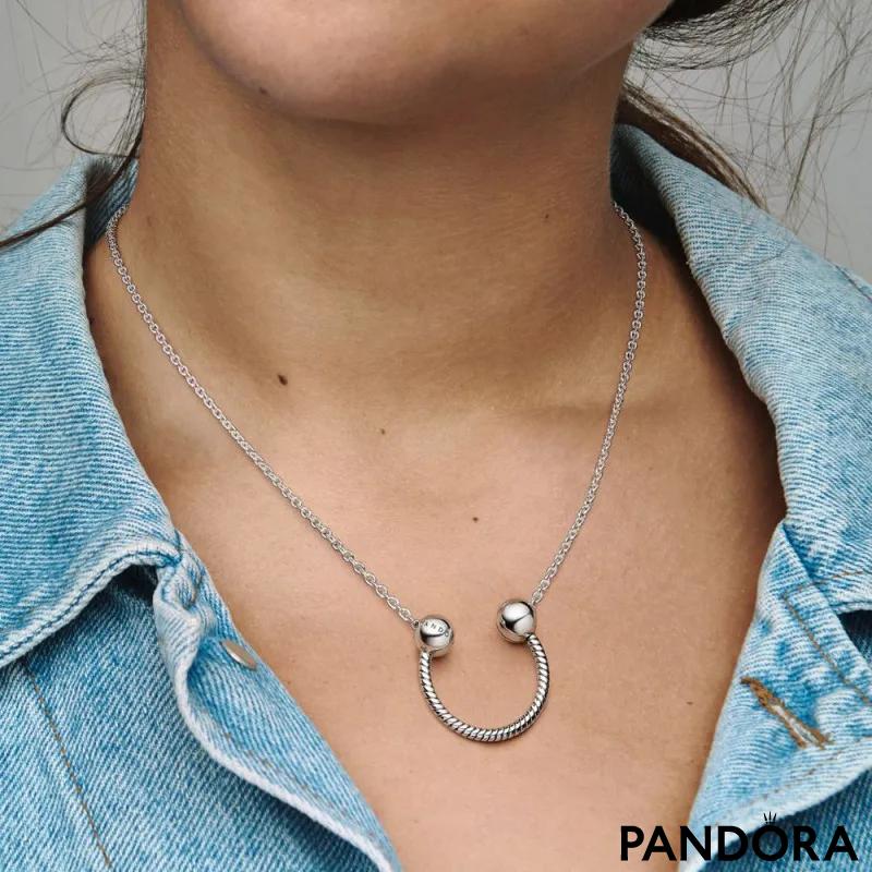Ogrlica Pandora Moments sa privjeskom u obliku slova U 
